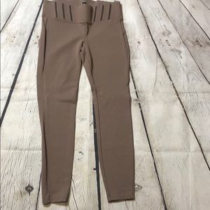 NWOT Taupe One 5 One Skinny Pants size Med.